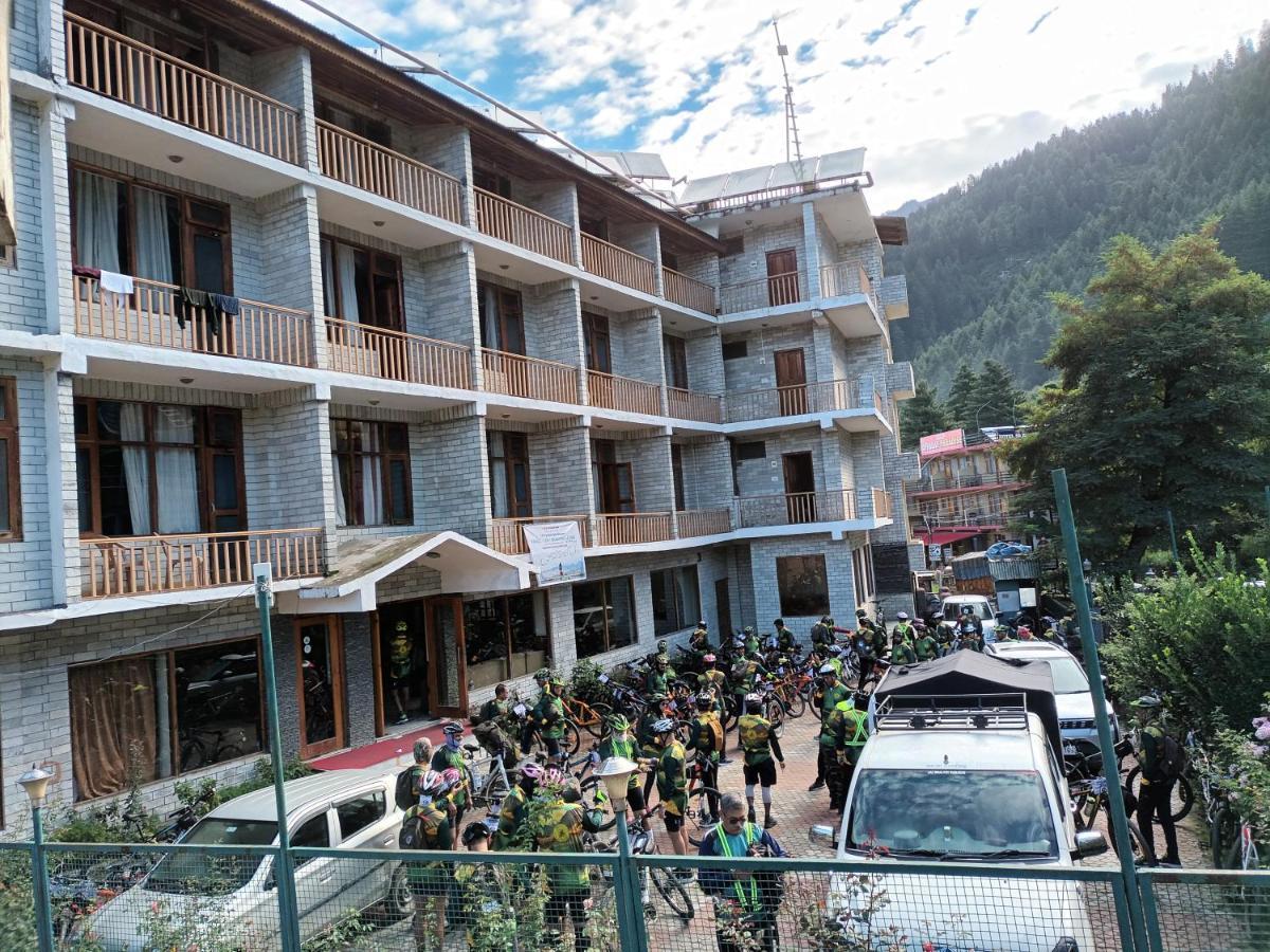 Sarthak Resorts-Reside In Nature With Best View, 9 Kms From Mall Road Manali Exterior foto