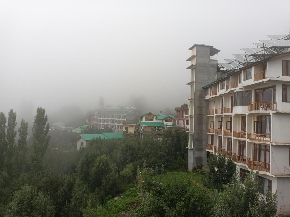 Sarthak Resorts-Reside In Nature With Best View, 9 Kms From Mall Road Manali Exterior foto