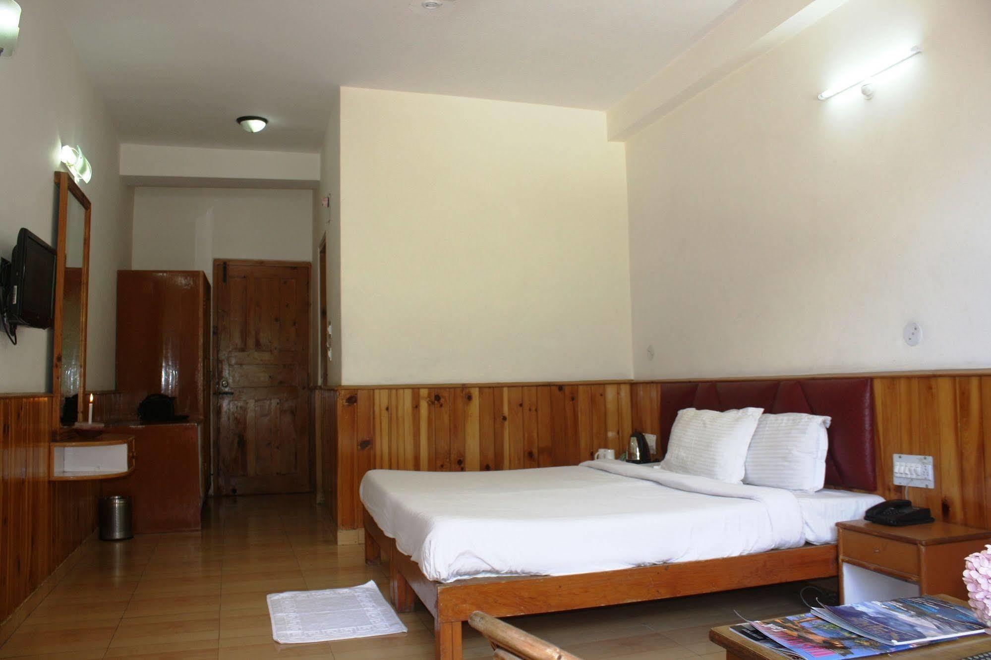 Sarthak Resorts-Reside In Nature With Best View, 9 Kms From Mall Road Manali Exterior foto