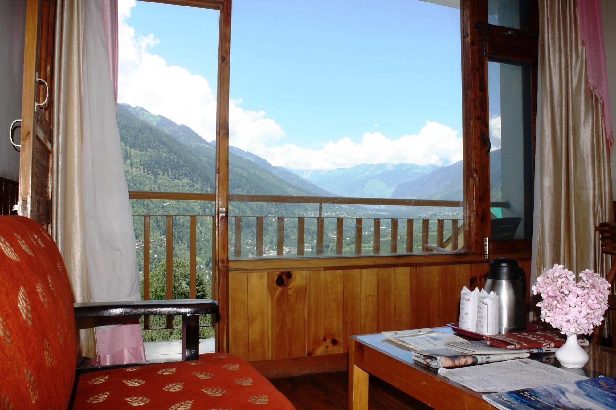 Sarthak Resorts-Reside In Nature With Best View, 9 Kms From Mall Road Manali Exterior foto