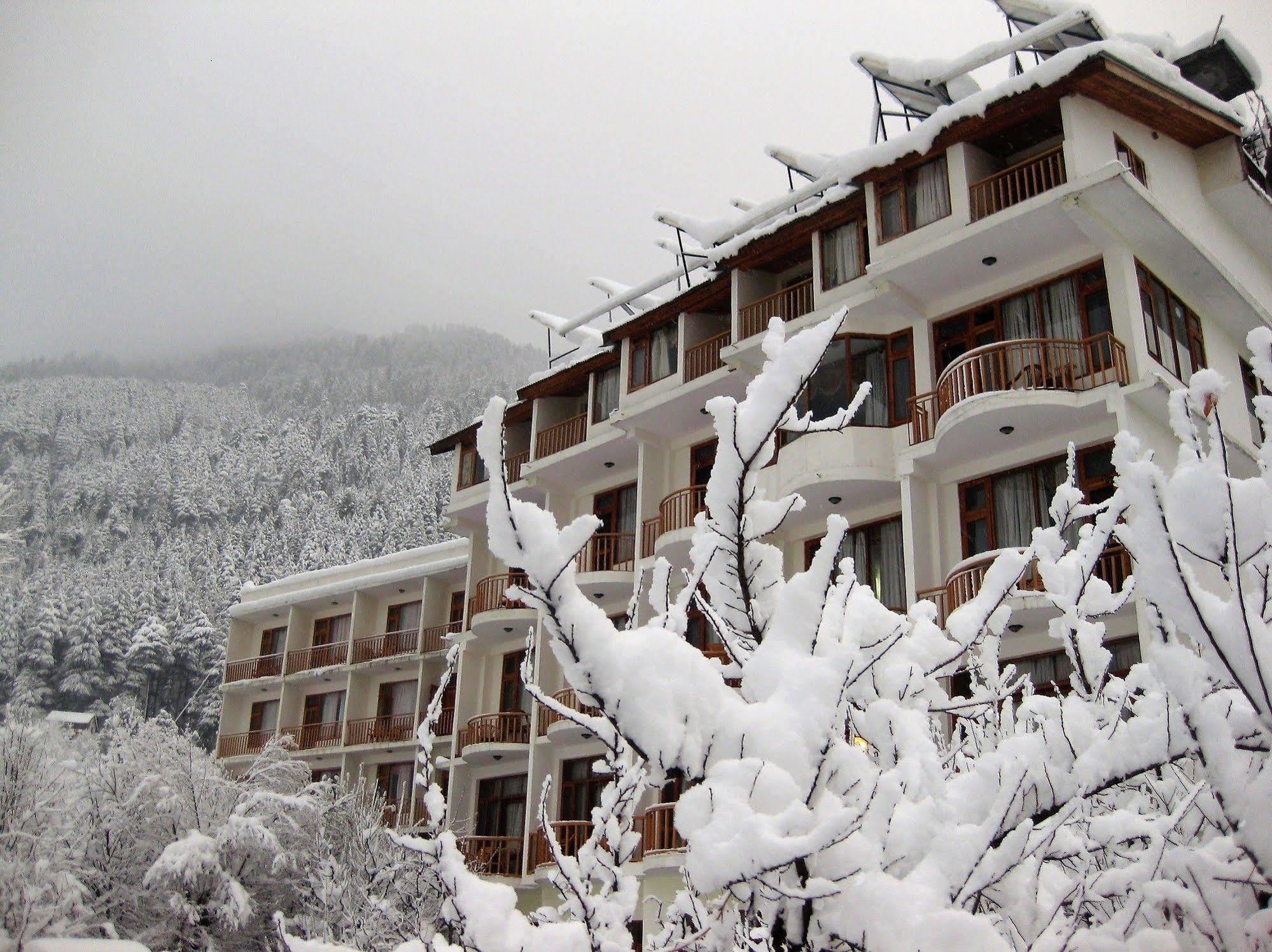 Sarthak Resorts-Reside In Nature With Best View, 9 Kms From Mall Road Manali Exterior foto